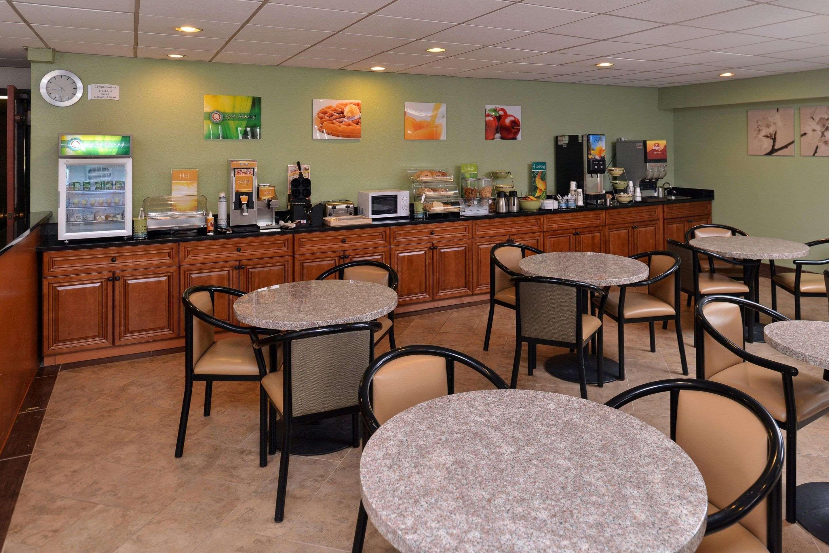 Quality Inn & Suites Matteson Near I-57 المظهر الخارجي الصورة