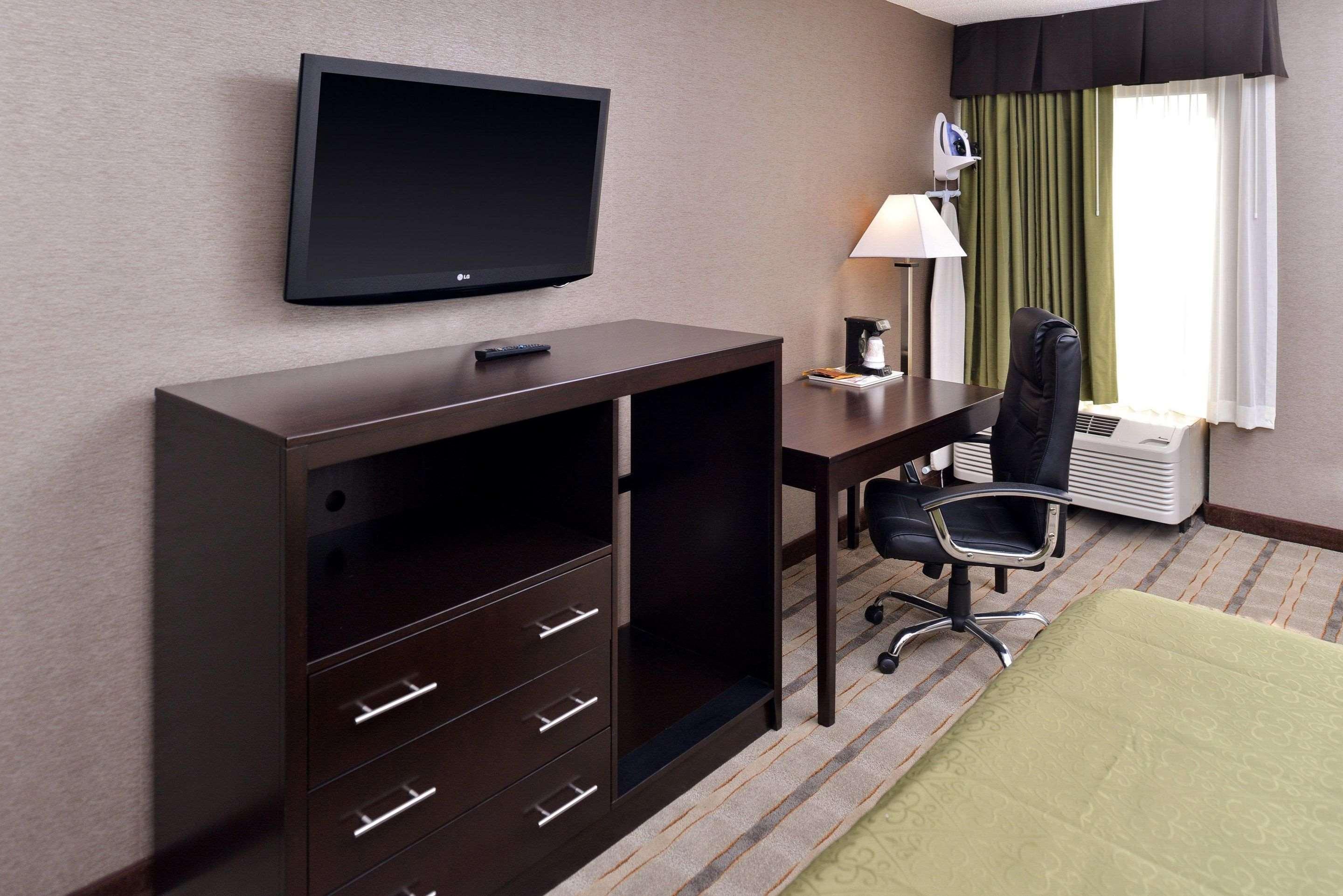 Quality Inn & Suites Matteson Near I-57 المظهر الخارجي الصورة