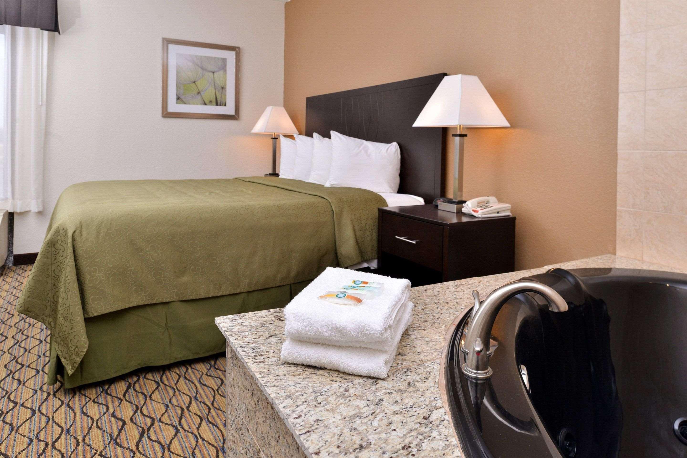 Quality Inn & Suites Matteson Near I-57 المظهر الخارجي الصورة