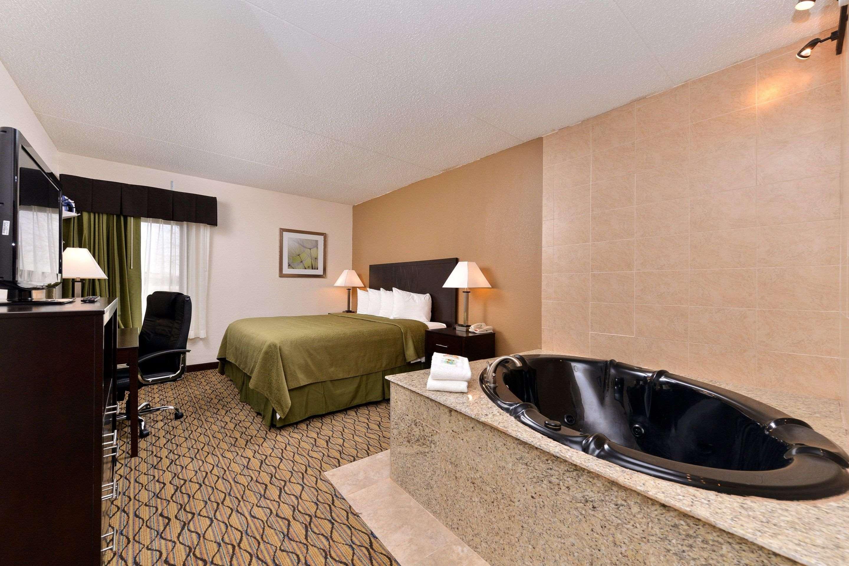 Quality Inn & Suites Matteson Near I-57 المظهر الخارجي الصورة