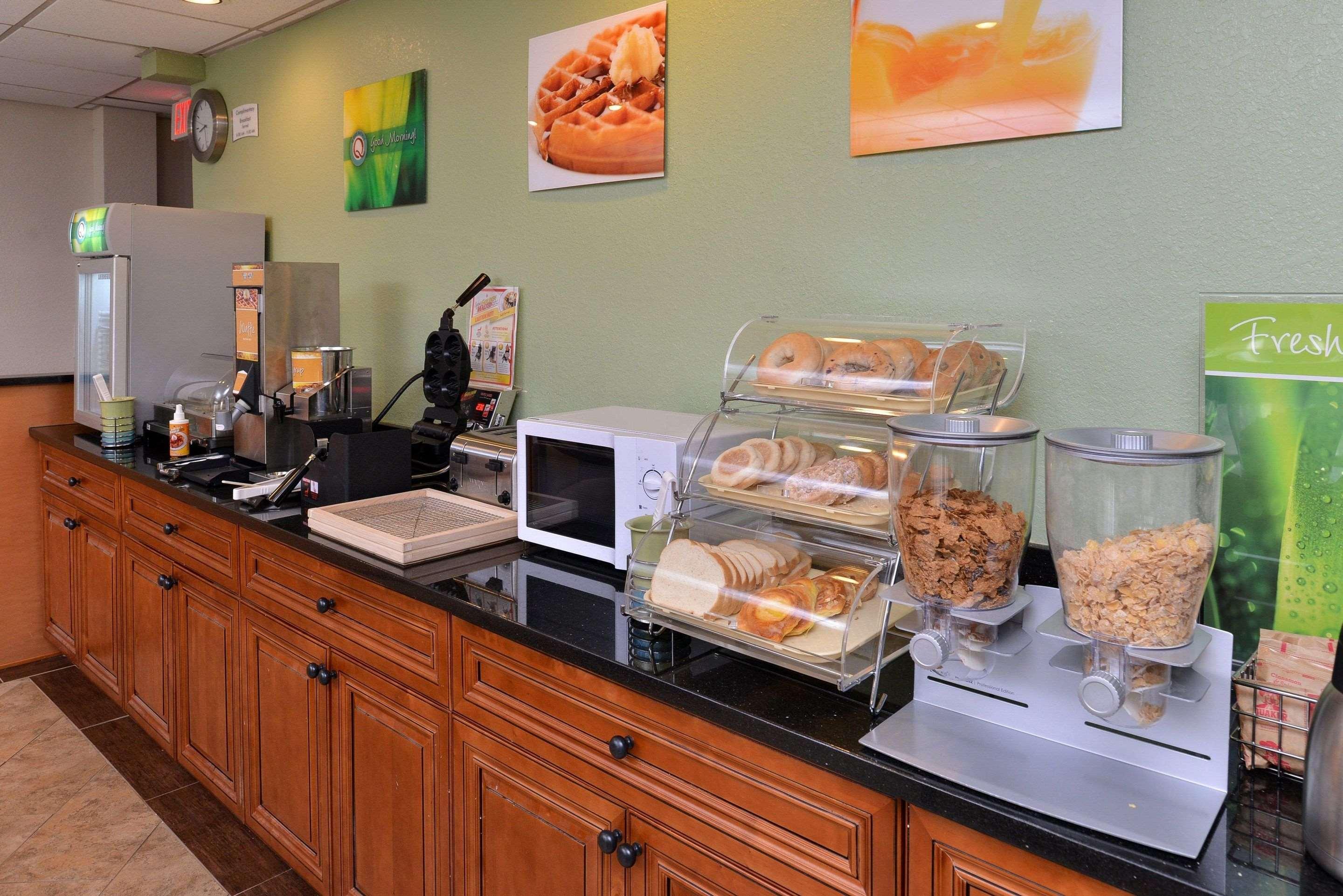 Quality Inn & Suites Matteson Near I-57 المظهر الخارجي الصورة