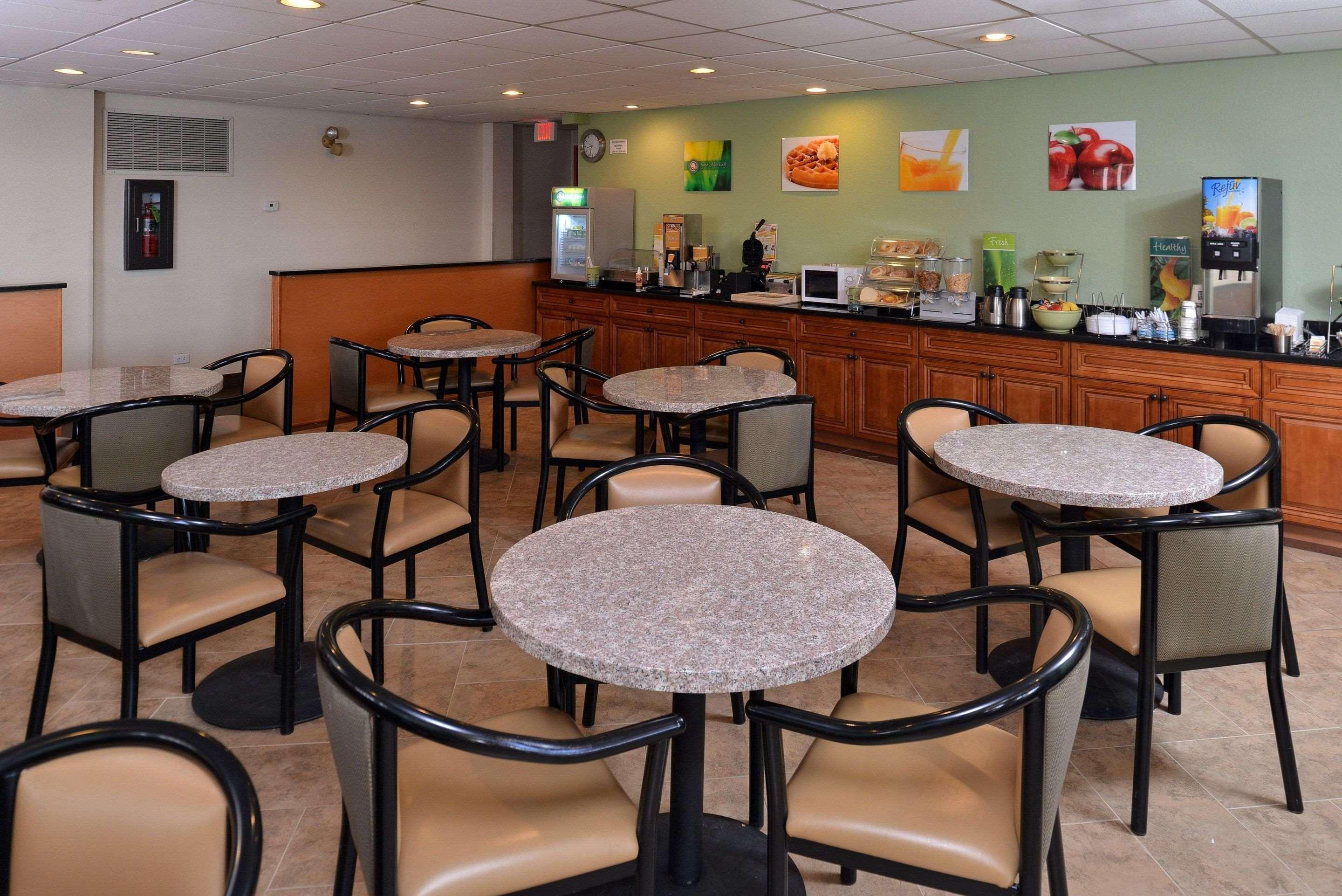 Quality Inn & Suites Matteson Near I-57 المظهر الخارجي الصورة